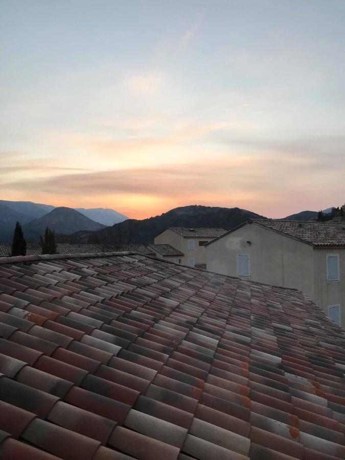 La Tour De Guet Aparthotel Montbrun-les-Bains Buitenkant foto